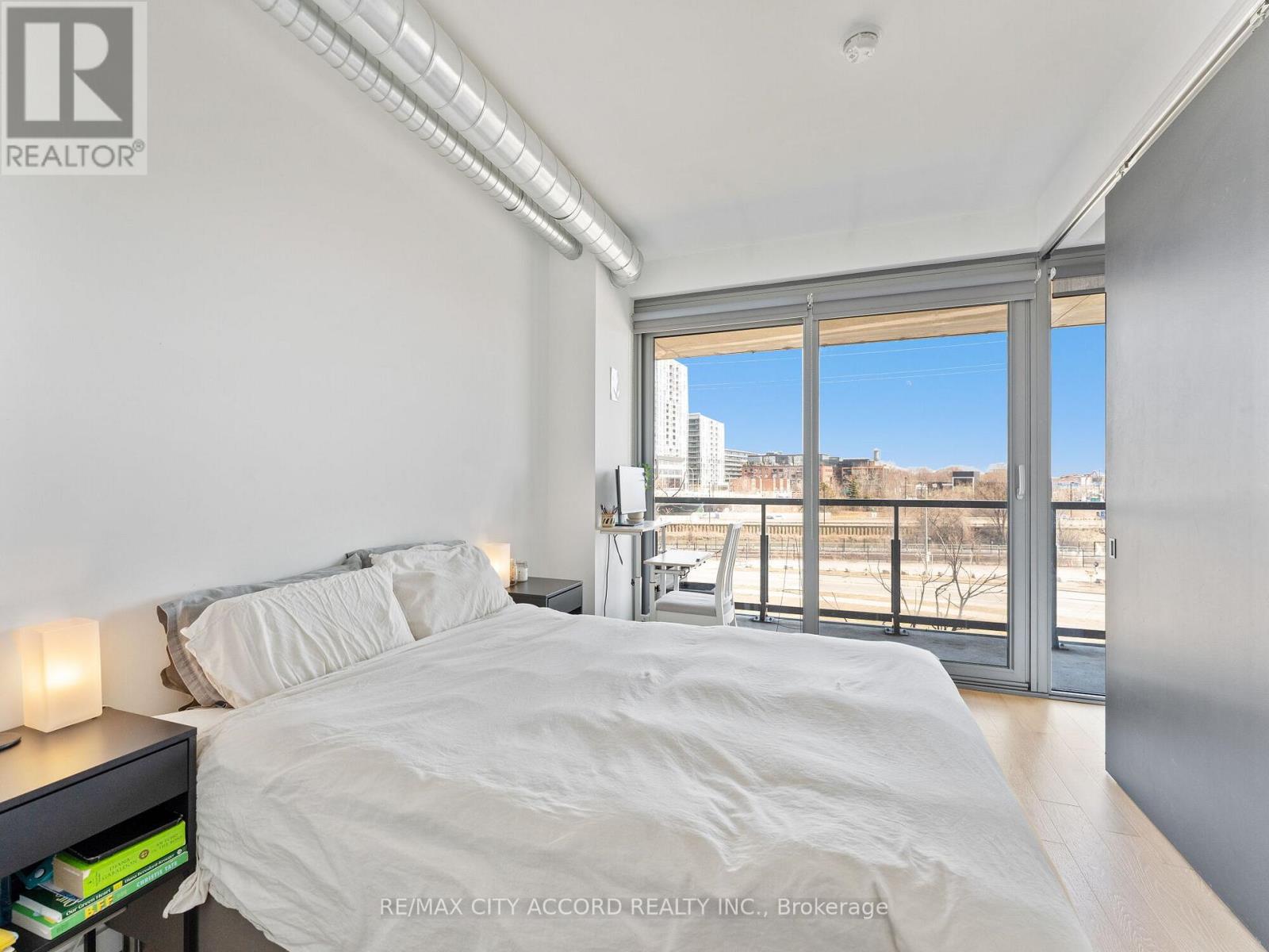 305 - 170 Bayview Avenue, Toronto, Ontario  M5A 0M4 - Photo 16 - C12791520