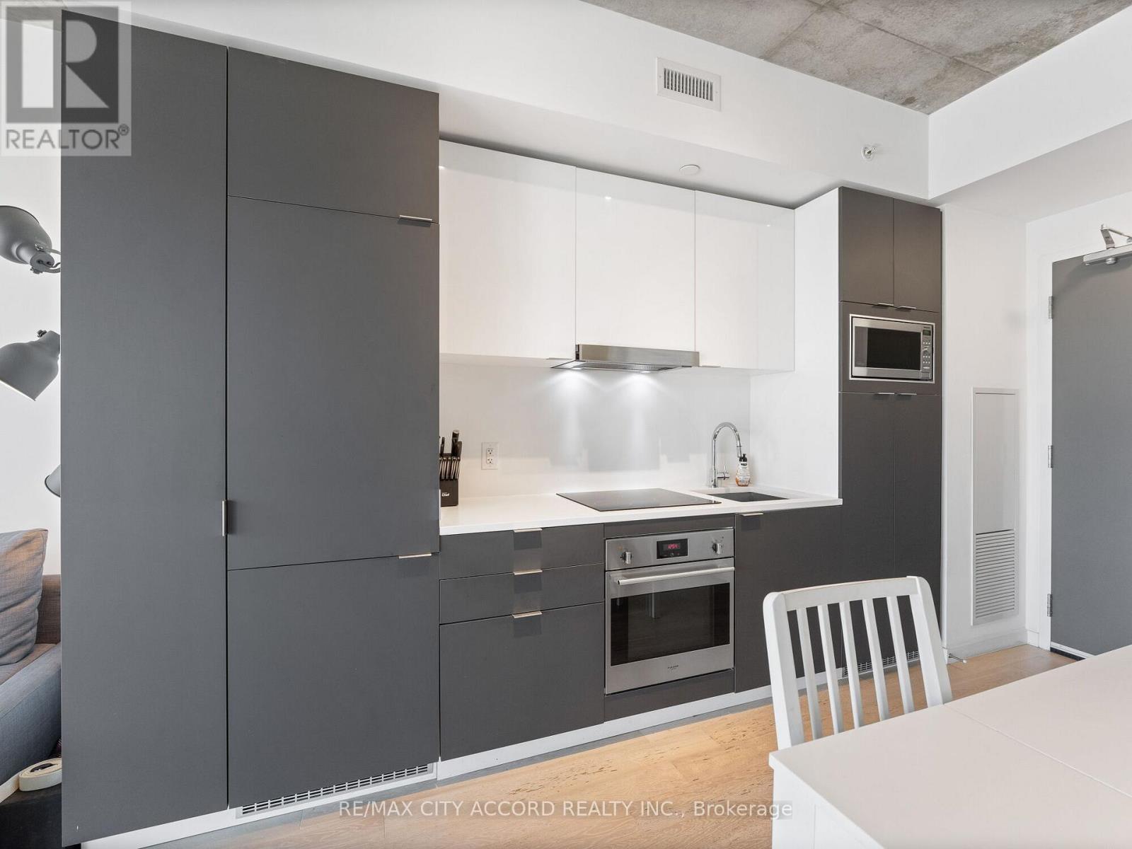 305 - 170 Bayview Avenue, Toronto, Ontario  M5A 0M4 - Photo 9 - C12791520