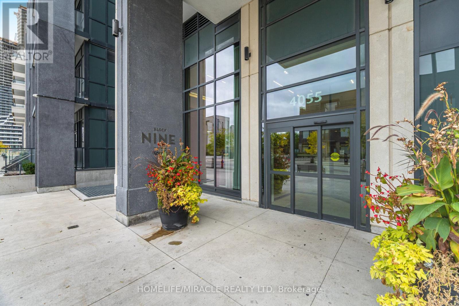 514 - 4055 Parkside Village Drive, Mississauga, Ontario  L5B 0K8 - Photo 2 - W12791512