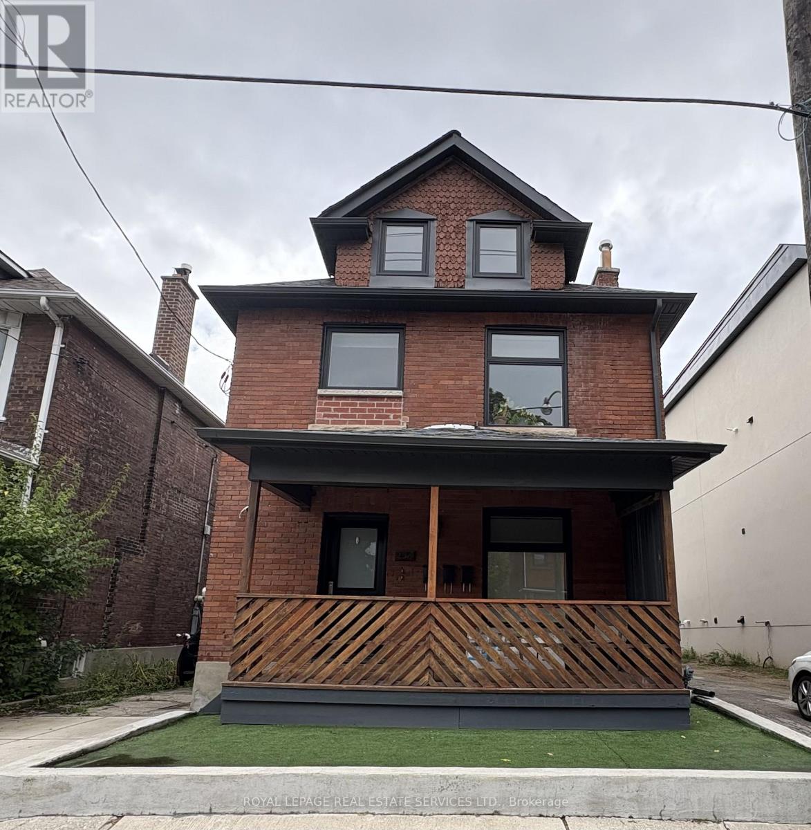 Upper - 256 Annette Street, Toronto, Ontario  M6P 1R1 - Photo 17 - W12791518