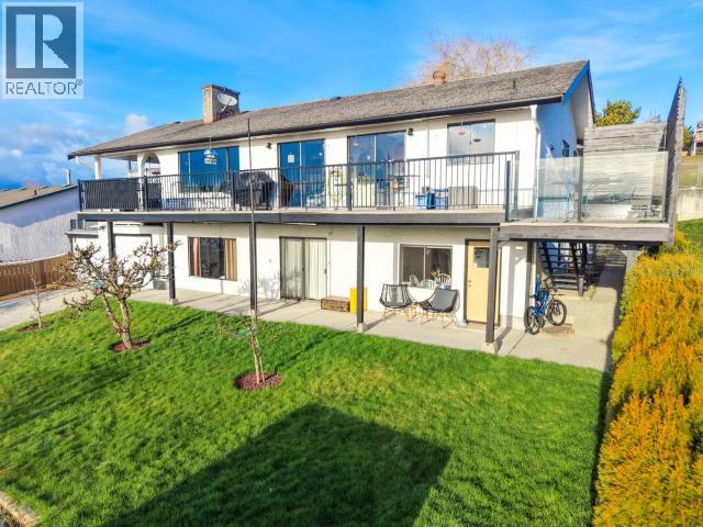 4029 Lytton Ave, Powell River, British Columbia  V8A 5C6 - Photo 2 - 19649