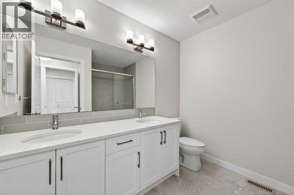 2198 Bayview Drive Sw, Airdrie, Alberta  T4B 5N4 - Photo 26 - A2284907