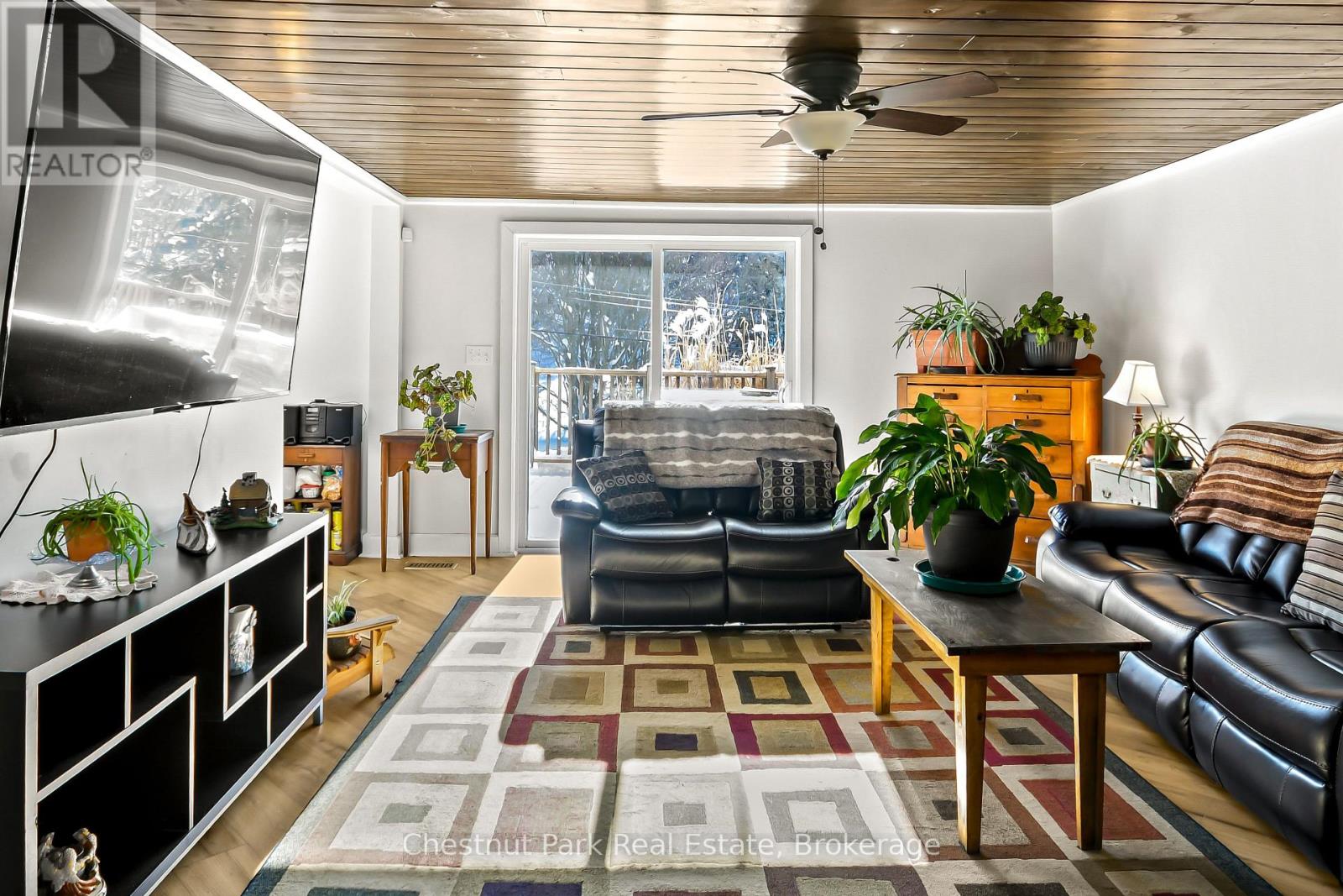 12 Ferndale Road, Muskoka Lakes, Ontario  P0B 1G0 - Photo 11 - X12791544