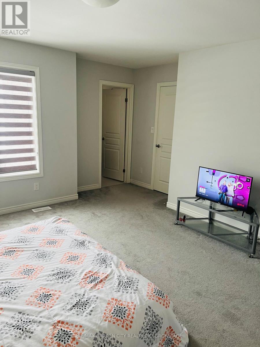 79 Heron Street, Welland, Ontario  L3C 0G8 - Photo 9 - X12791530