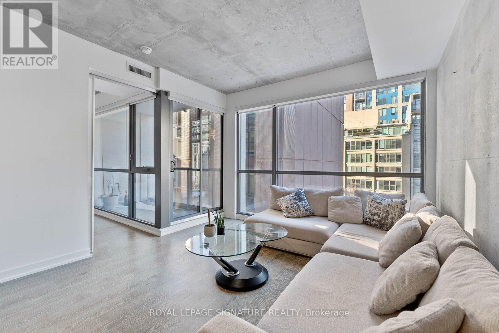 501 - 39 BRANT STREET, Toronto, Ontario