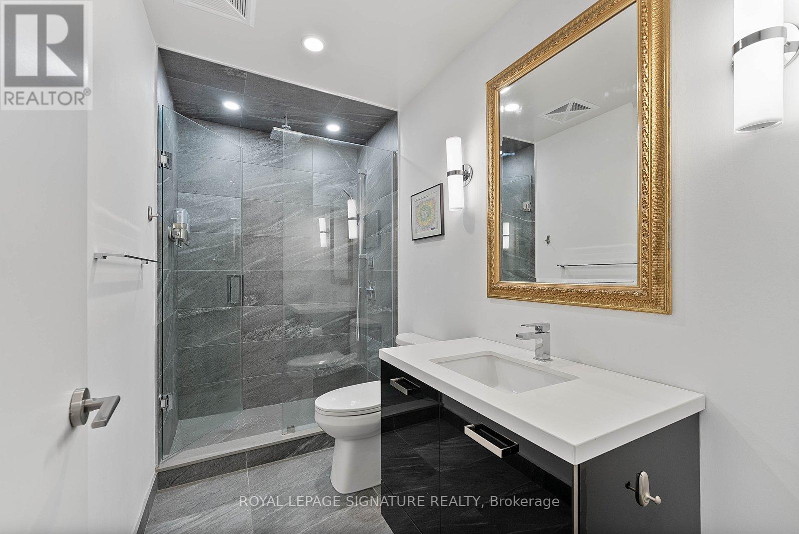 501 - 39 Brant Street, Toronto, Ontario  M5V 0M8 - Photo 10 - C12791542