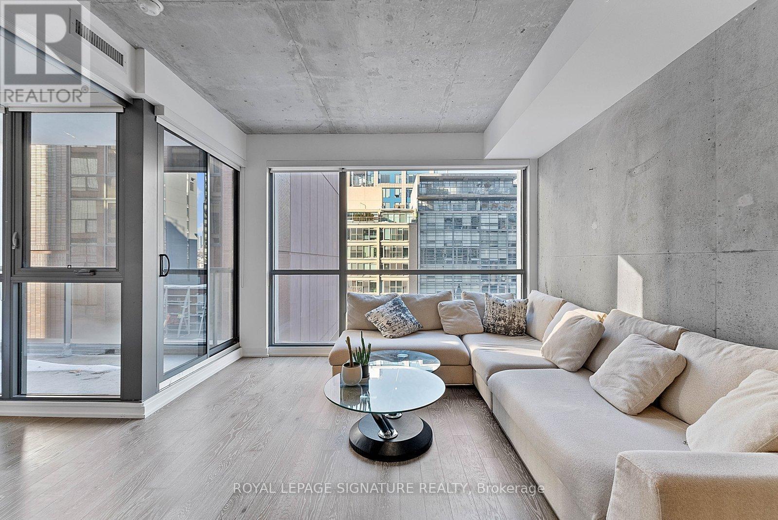 501 - 39 Brant Street, Toronto, Ontario  M5V 0M8 - Photo 3 - C12791542