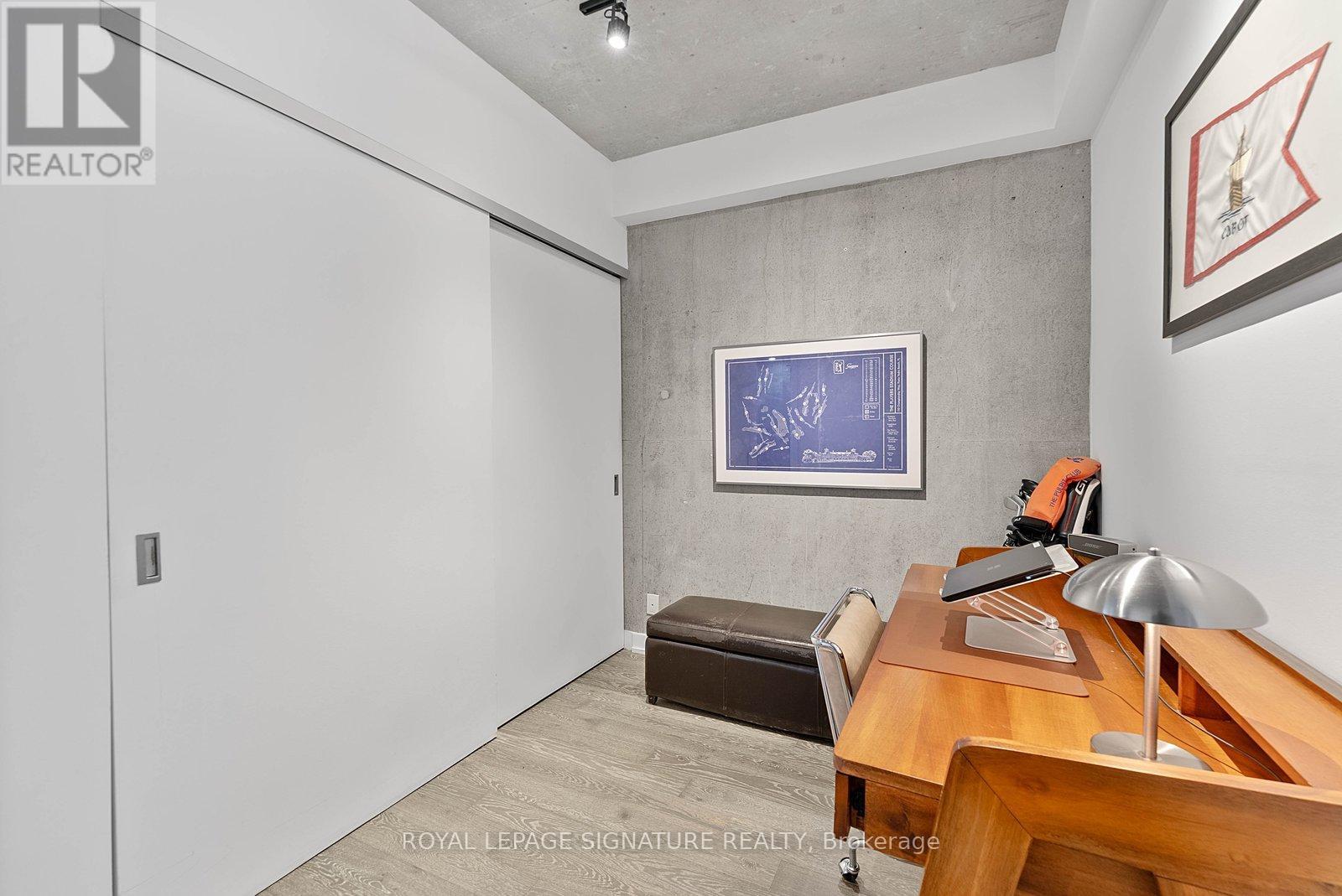 501 - 39 Brant Street, Toronto, Ontario  M5V 0M8 - Photo 9 - C12791542