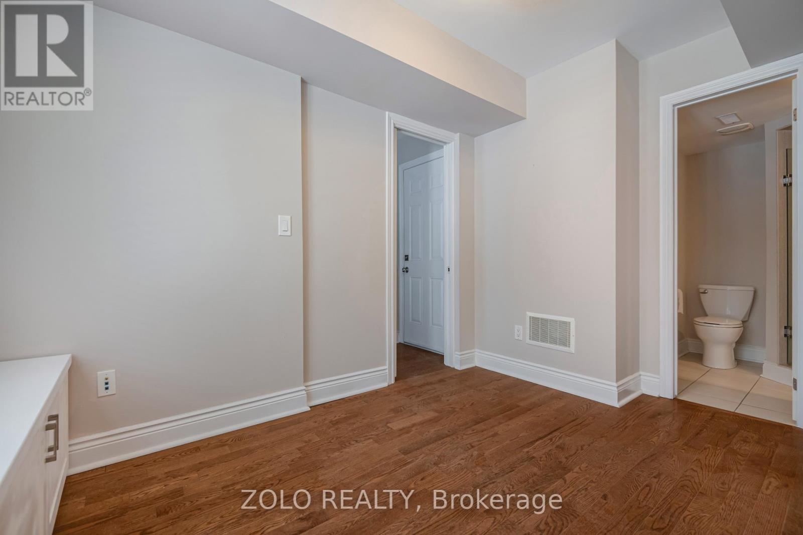 1166 Craven Road, Toronto, Ontario  M4J 0A2 - Photo 10 - E12791556