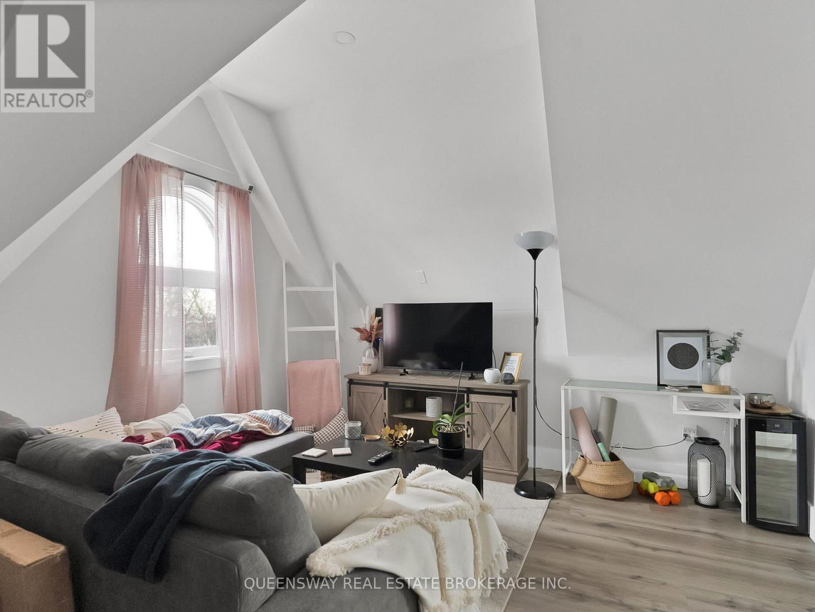 3a - 352 Main Street N, Markham (Old Markham Village), Ontario  L3P 1Z1 - Photo 2 - N12791566