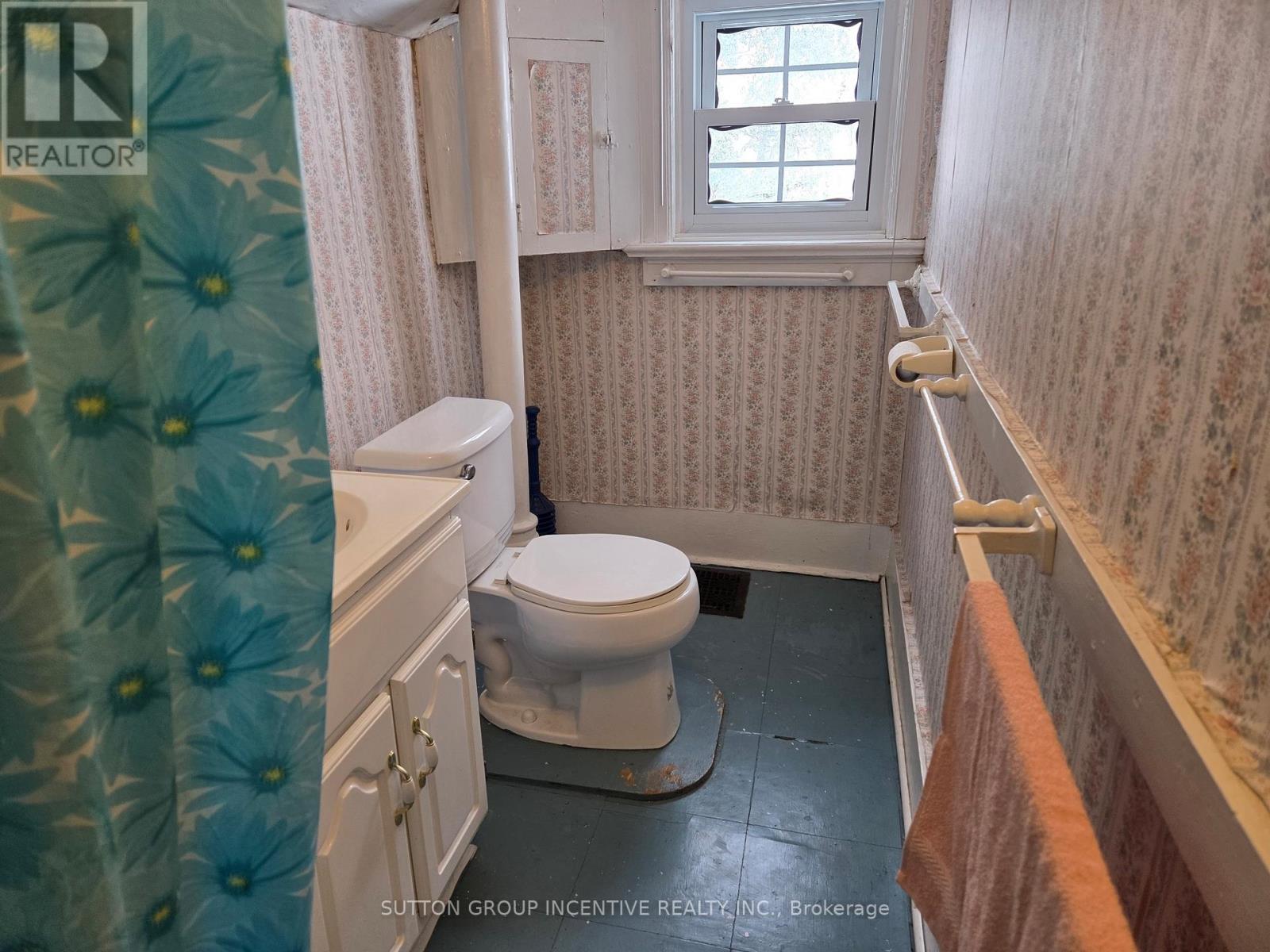 52 Mcdonald Street, Barrie, Ontario  L4M 1P3 - Photo 9 - S12791546