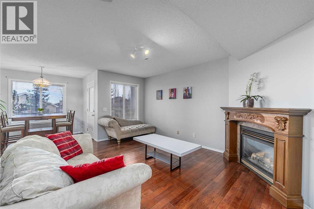 69 Royal Elm Mews, Calgary, Alberta  T3G 5P6 - Photo 6 - A2237552