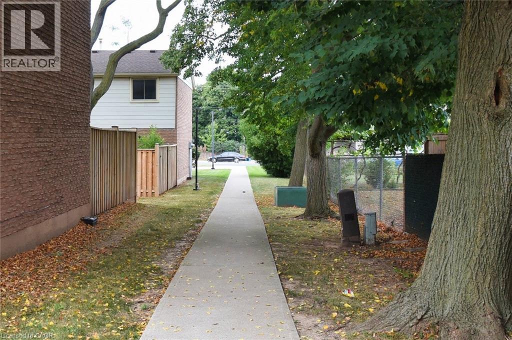 150 Gateshead Crescent Unit# 122, Stoney Creek, Ontario  L8G 4A7 - Photo 23 - 40779997