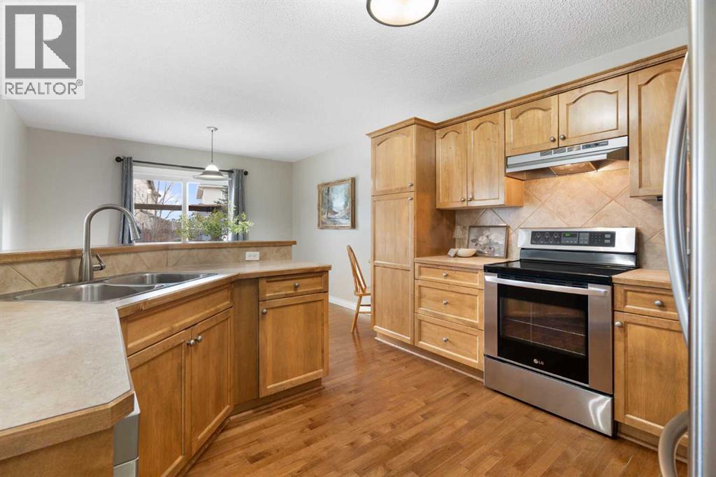 250 Royal Birch Mews Nw, Calgary, Alberta  T3G 5P1 - Photo 12 - A2283837