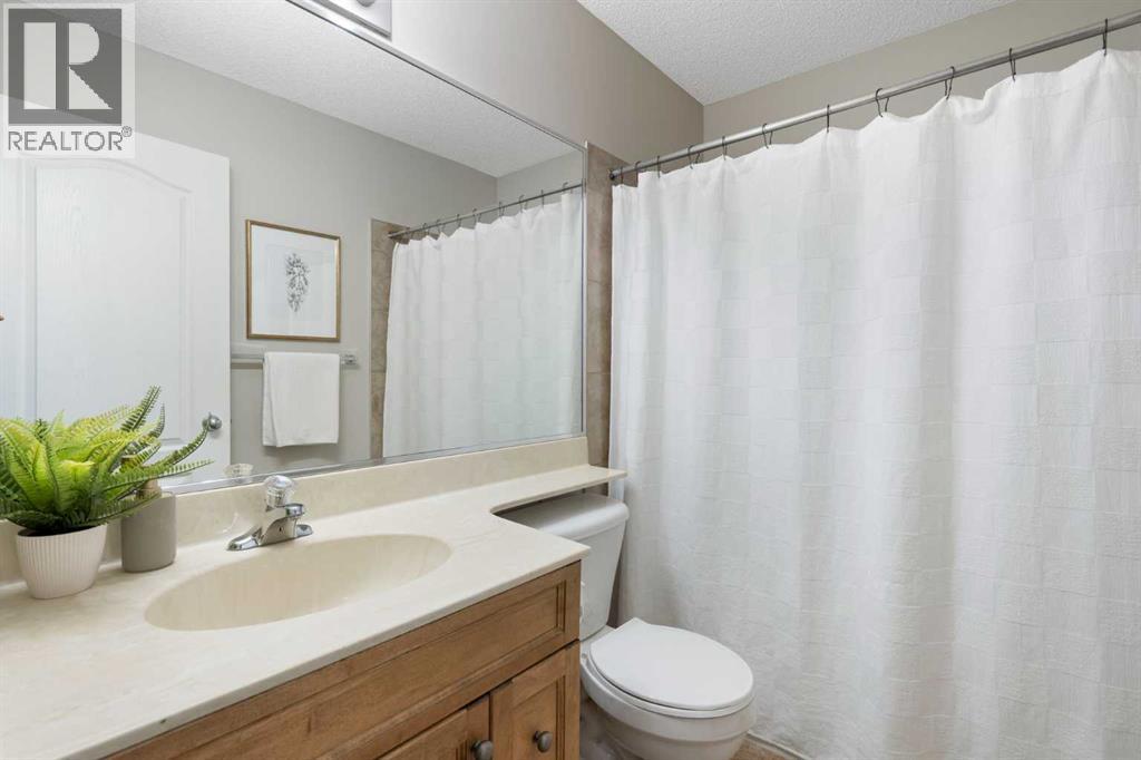 250 Royal Birch Mews Nw, Calgary, Alberta  T3G 5P1 - Photo 28 - A2283837
