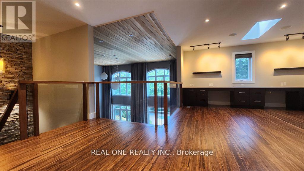 531 Jeanette Drive, Oakville, Ontario  L6K 1M9 - Photo 10 - W12791570