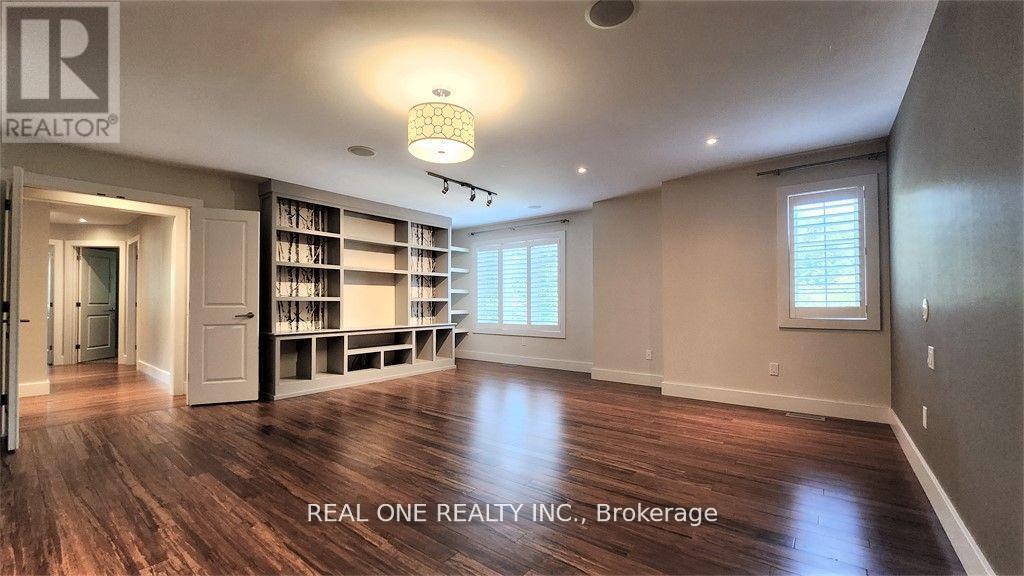 531 Jeanette Drive, Oakville, Ontario  L6K 1M9 - Photo 14 - W12791570