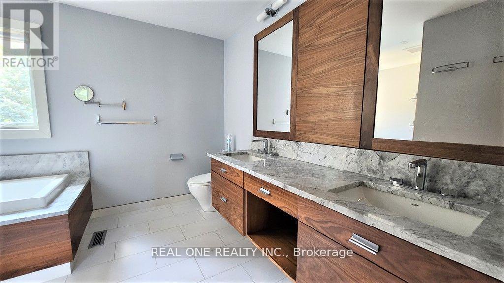 531 Jeanette Drive, Oakville, Ontario  L6K 1M9 - Photo 15 - W12791570