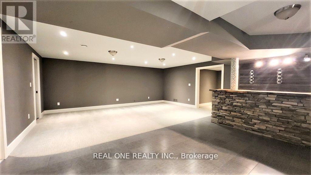 531 Jeanette Drive, Oakville, Ontario  L6K 1M9 - Photo 19 - W12791570