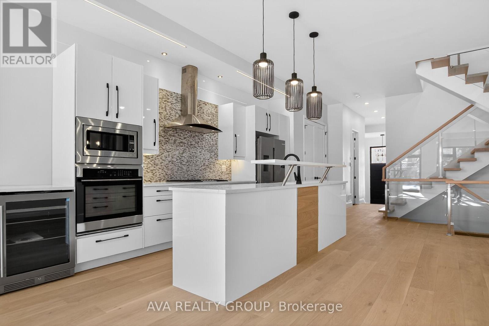 16 Gould Street, Ottawa, Ontario  K1Y 2P2 - Photo 9 - X12790928