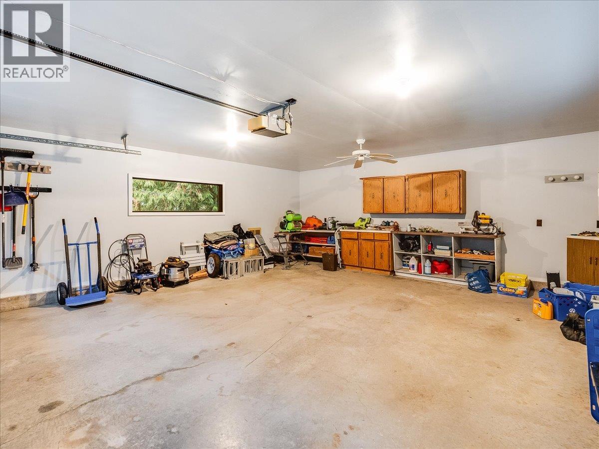 2162 Old Salmo Road, Fruitvale, British Columbia  V0G 1L1 - Photo 57 - 10376108