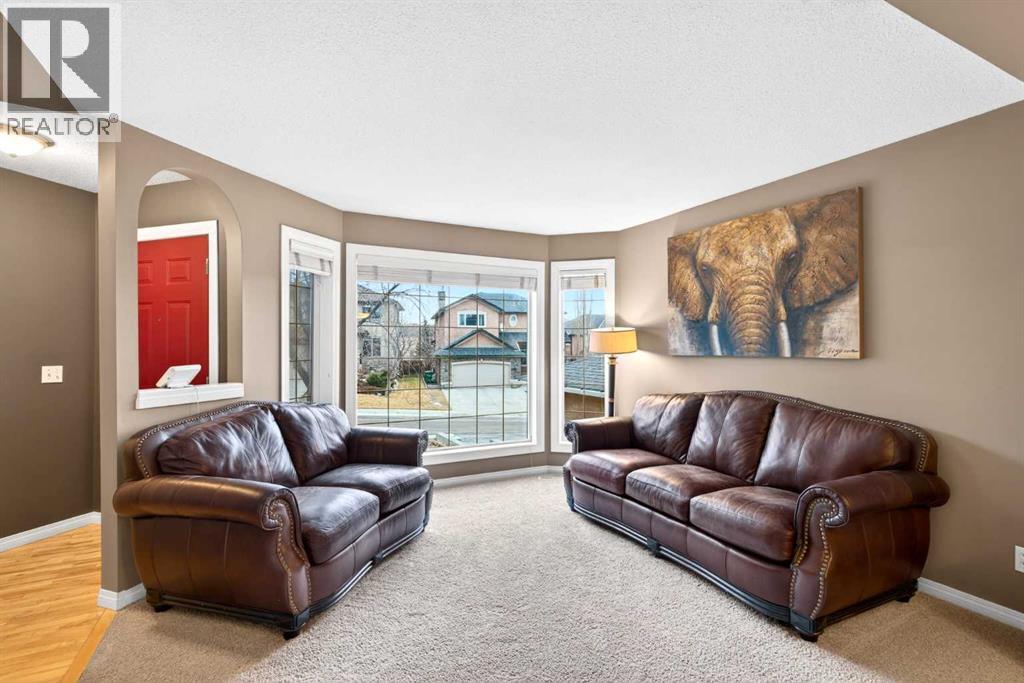 69 Elkton Way Sw, Calgary, Alberta  T3H 4Y9 - Photo 3 - A2284817