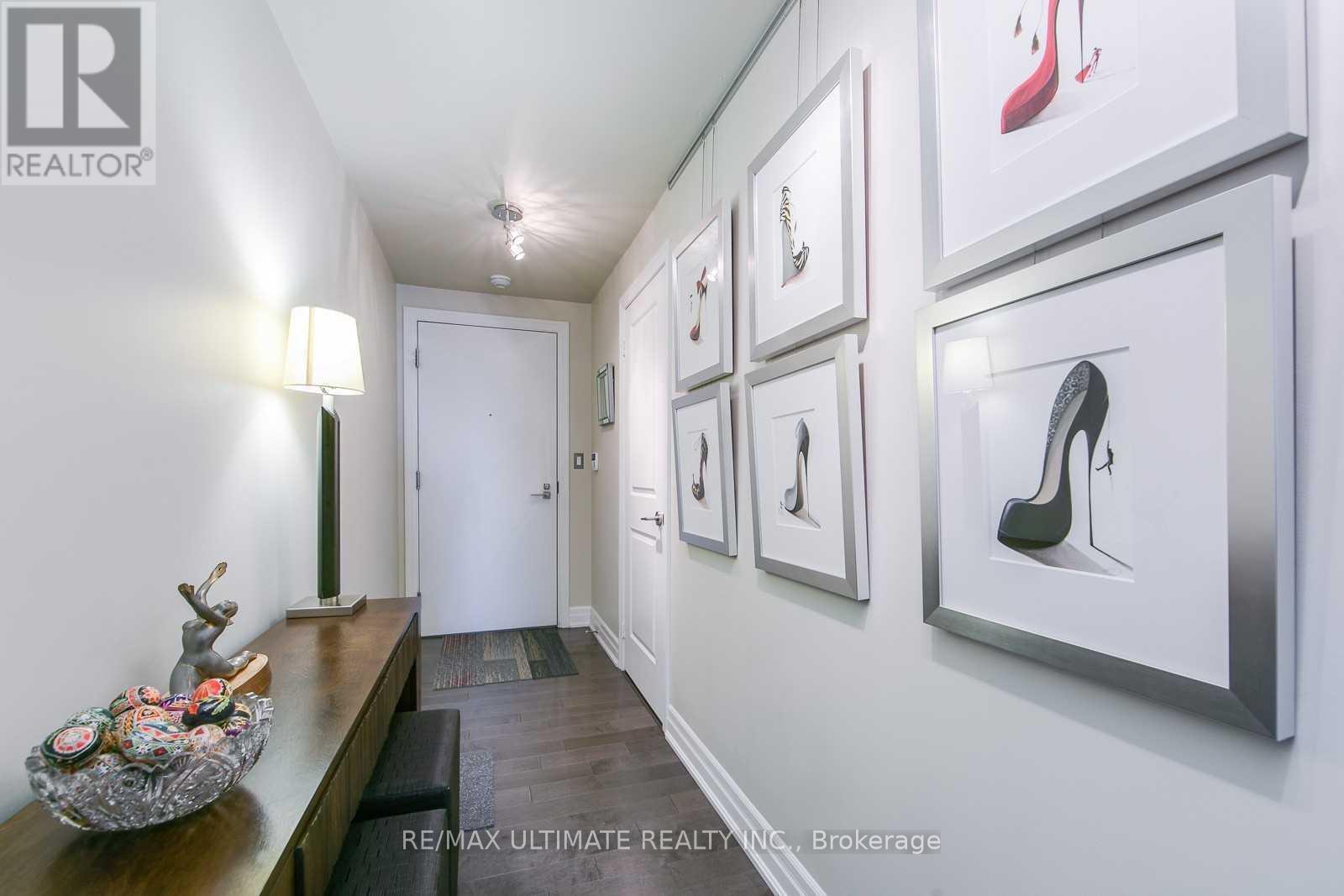 3502 - 8 The Esplanade, Toronto, Ontario  M5E 0A6 - Photo 2 - C12791590