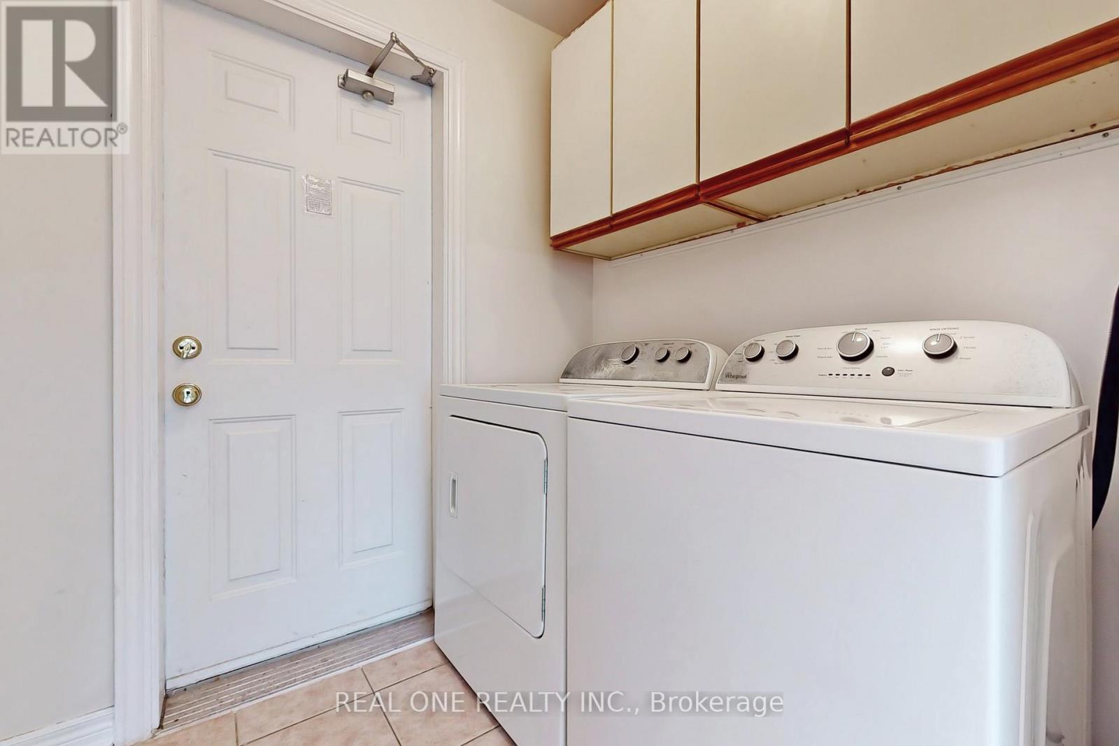 19 Longwood Avenue S, Richmond Hill, Ontario  L4E 4B1 - Photo 14 - N12791592