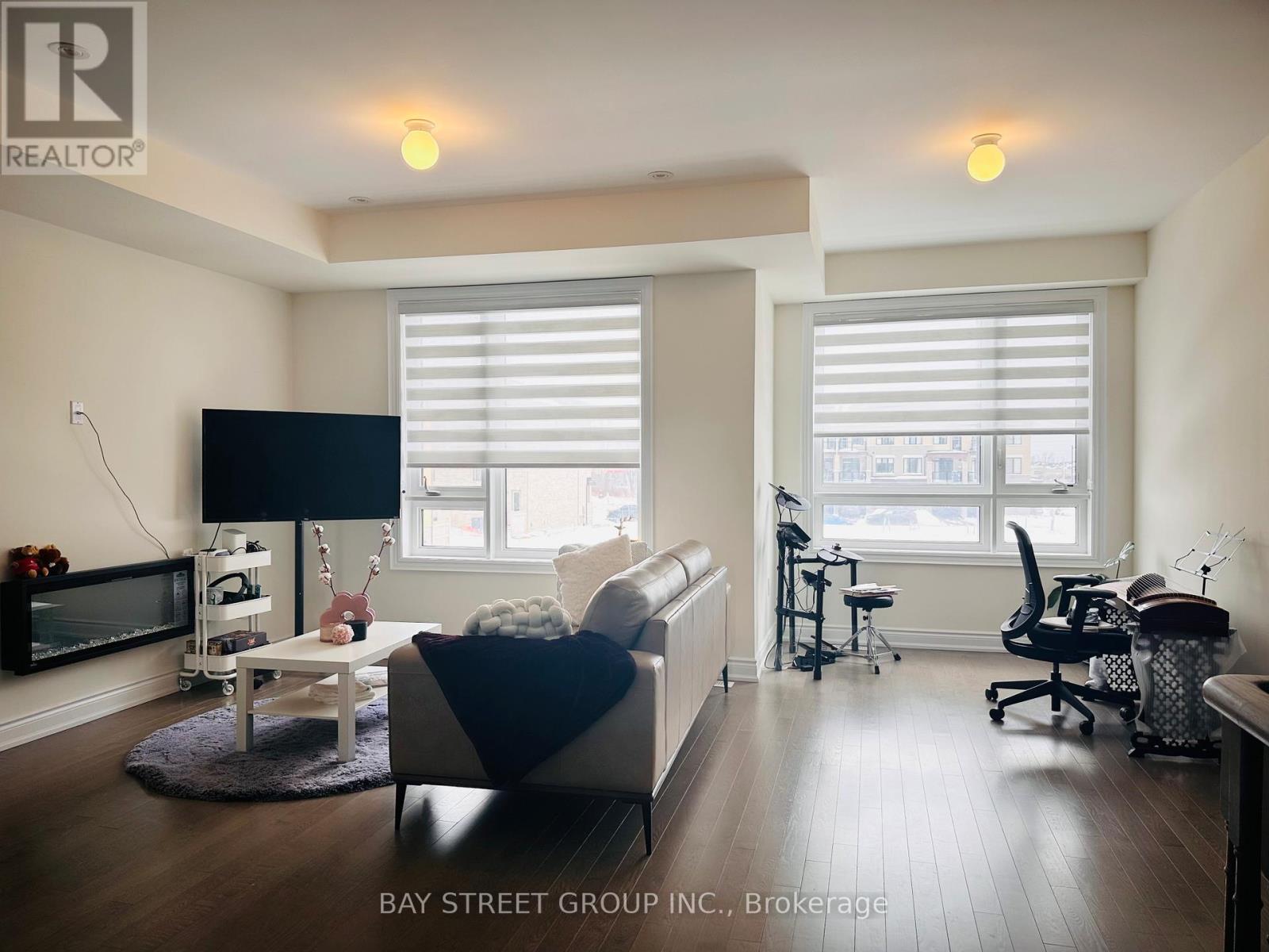 255 Tennant Circle, Vaughan, Ontario  L4H 5L3 - Photo 12 - N12791596