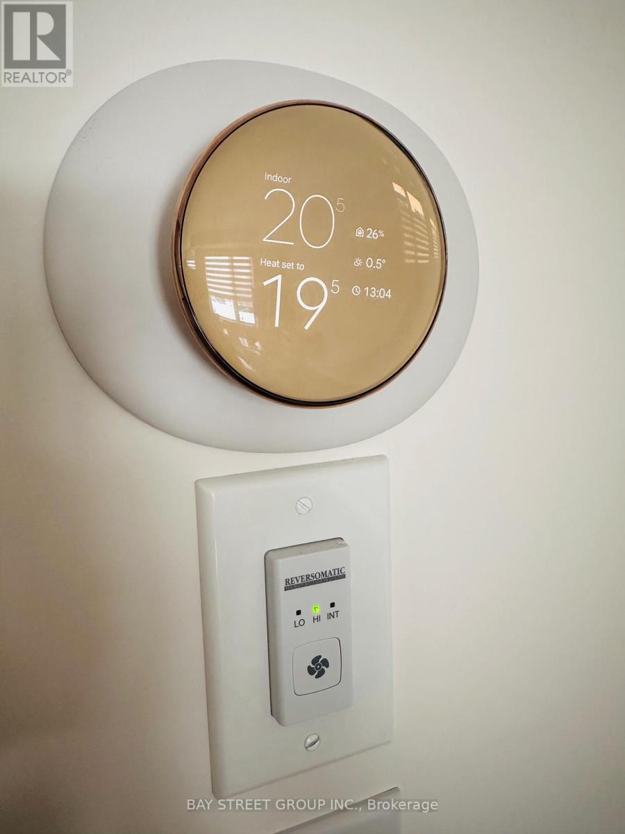 255 Tennant Circle, Vaughan, Ontario  L4H 5L3 - Photo 13 - N12791596