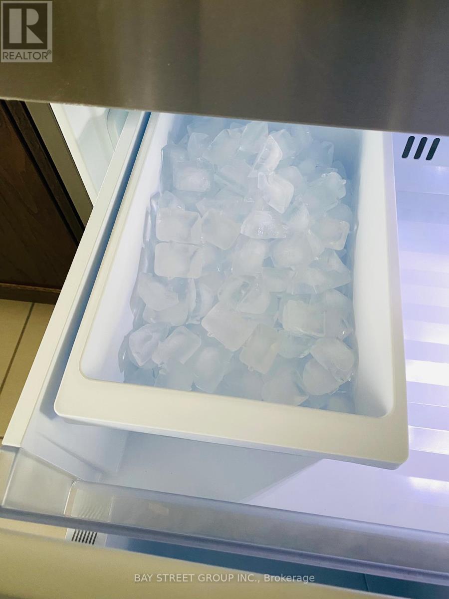 255 Tennant Circle, Vaughan, Ontario  L4H 5L3 - Photo 19 - N12791596