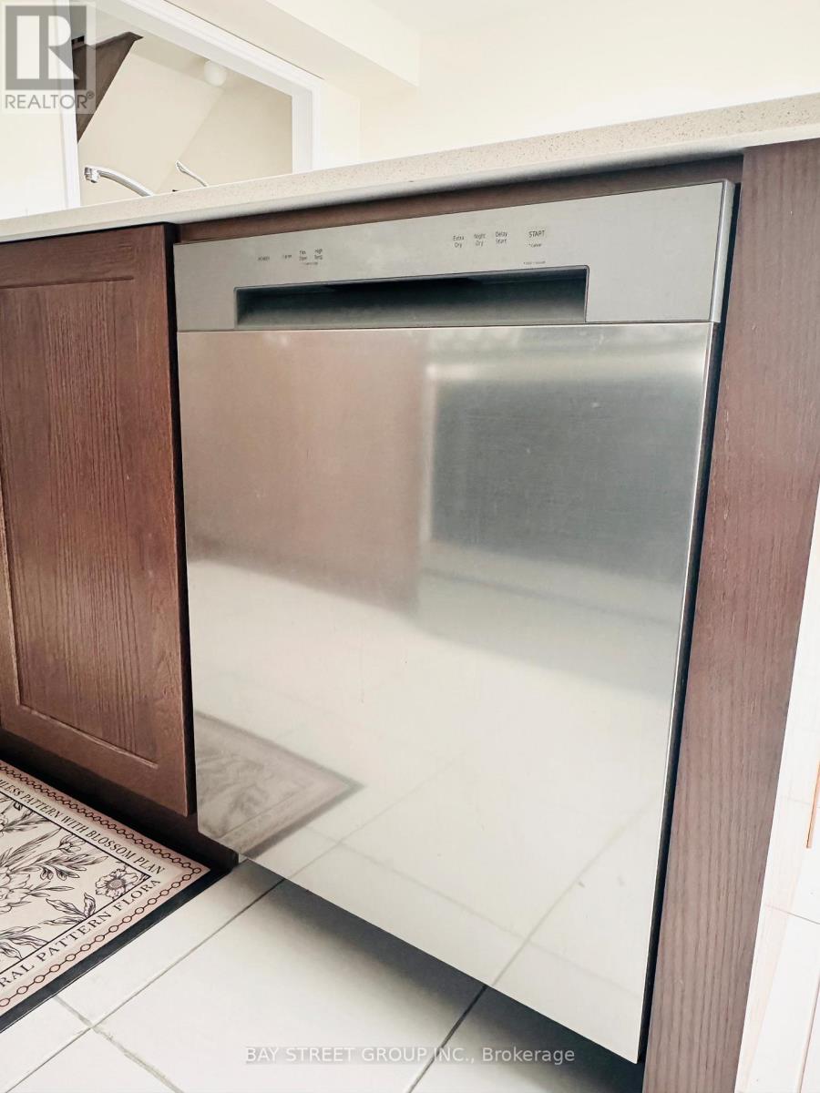 255 Tennant Circle, Vaughan, Ontario  L4H 5L3 - Photo 23 - N12791596