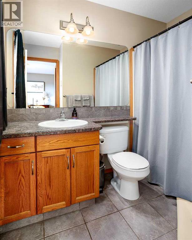 7318 46 Avenue, Camrose, Alberta  T4V 1X9 - Photo 11 - A2286706