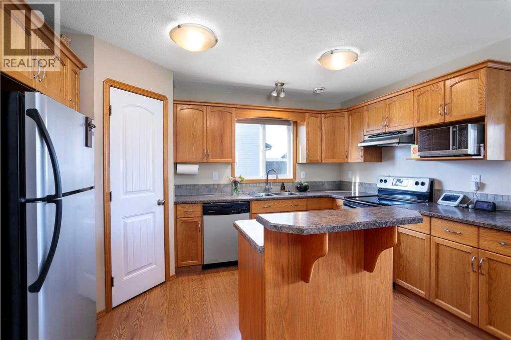 7318 46 Avenue, Camrose, Alberta  T4V 1X9 - Photo 5 - A2286706