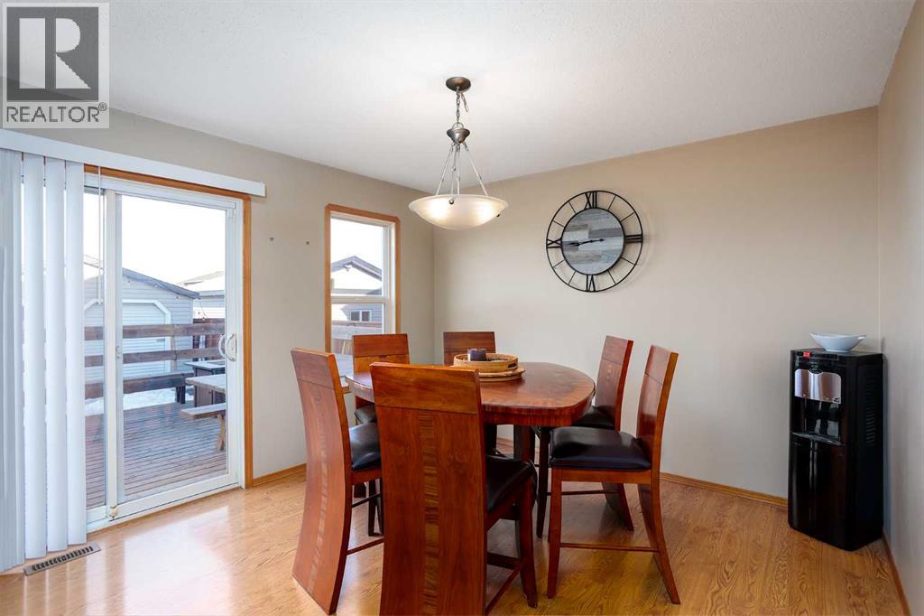 7318 46 Avenue, Camrose, Alberta  T4V 1X9 - Photo 8 - A2286706