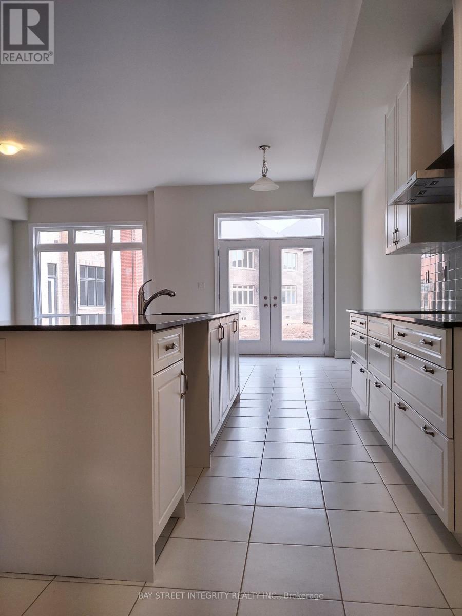 44 Settlers Road E, Oakville, Ontario  L6H 0Y8 - Photo 4 - W12791584