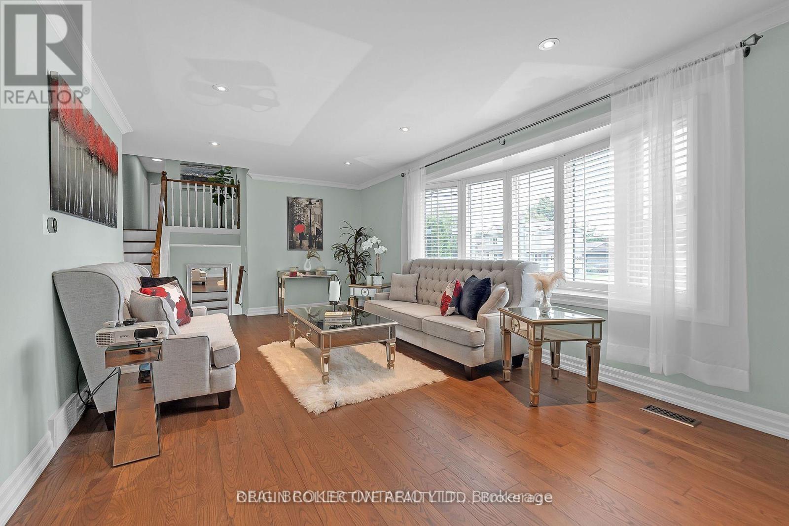 1863 Heather Hills Drive, Burlington, Ontario  L7P 2Z1 - Photo 5 - W12791586