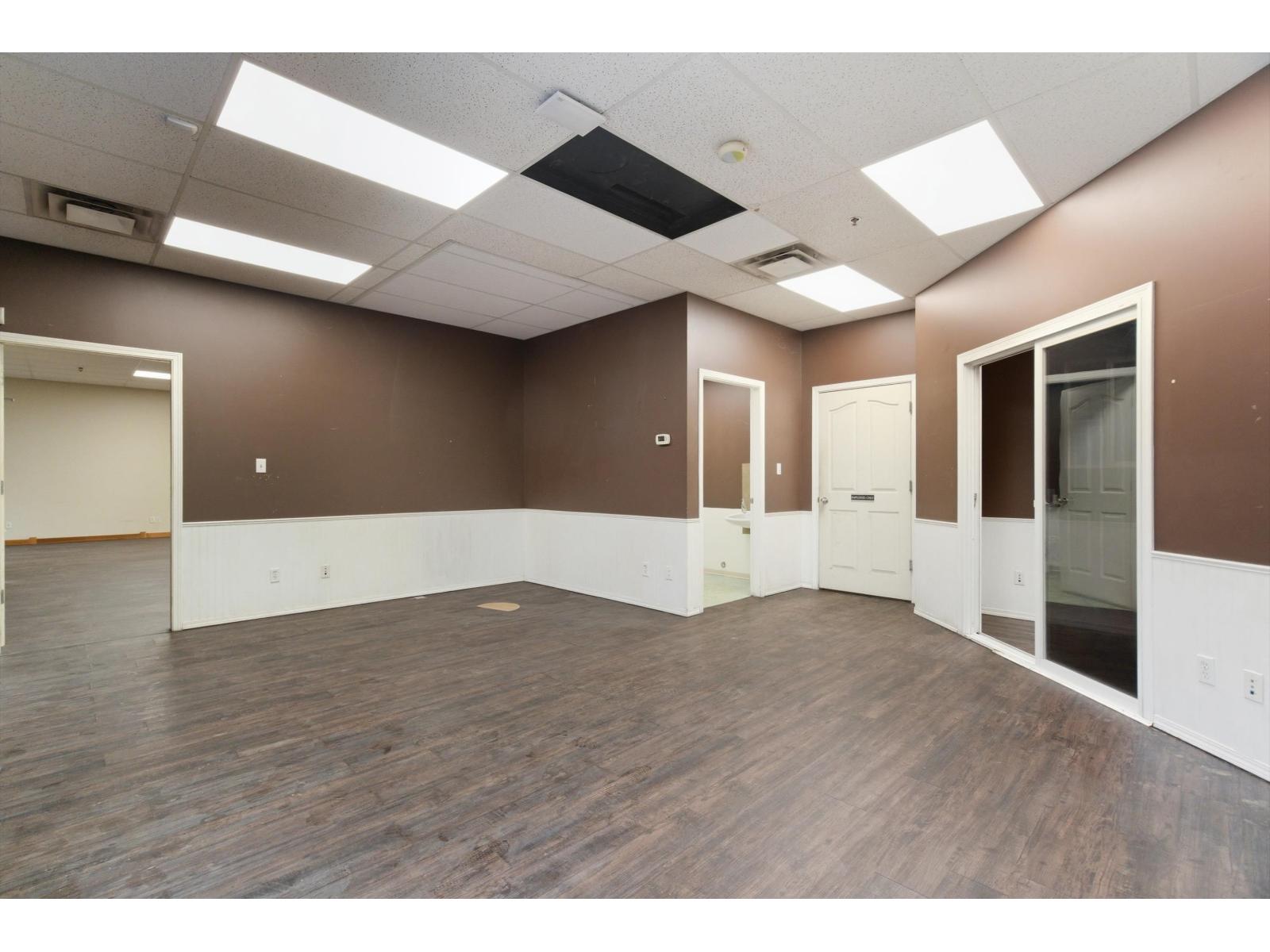 102&103 26730 56 Avenue, Langley, British Columbia  V4W 3X5 - Photo 17 - C8076141