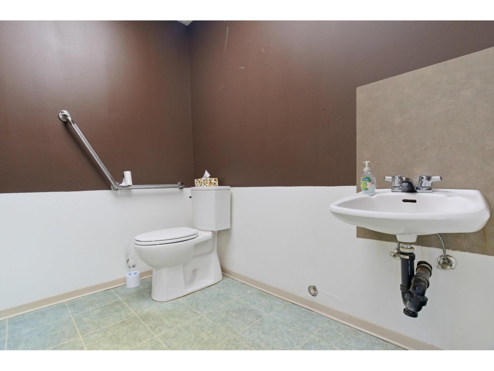 102&103 26730 56 Avenue, Langley, British Columbia  V4W 3X5 - Photo 25 - C8076141