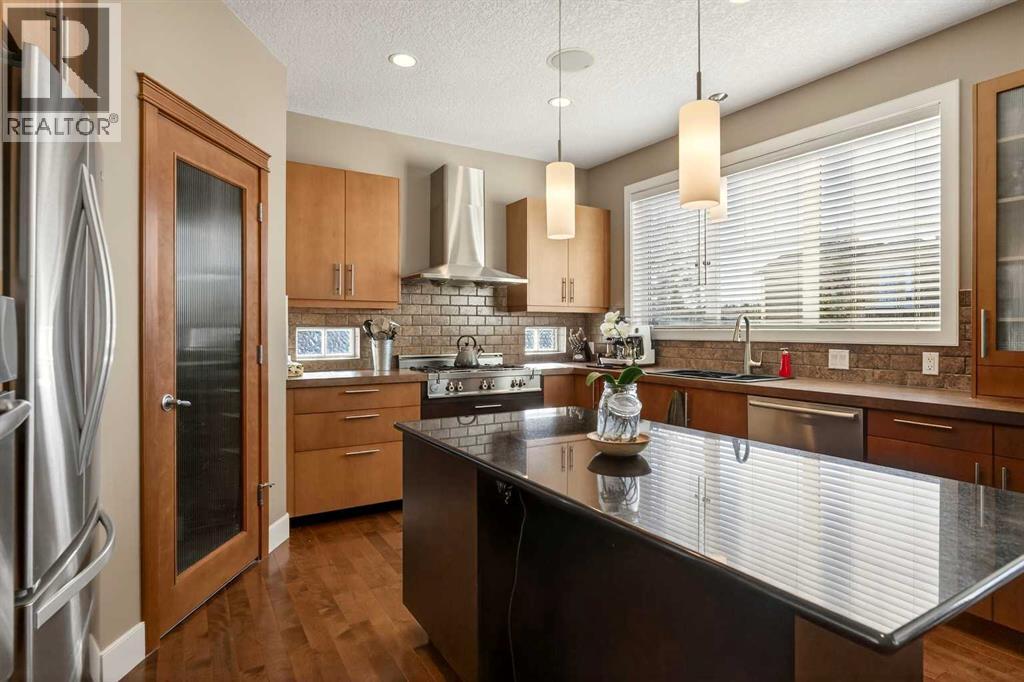 106 Montenaro Crescent, Rural Rocky View County, Alberta  T4C 1A5 - Photo 7 - A2285057