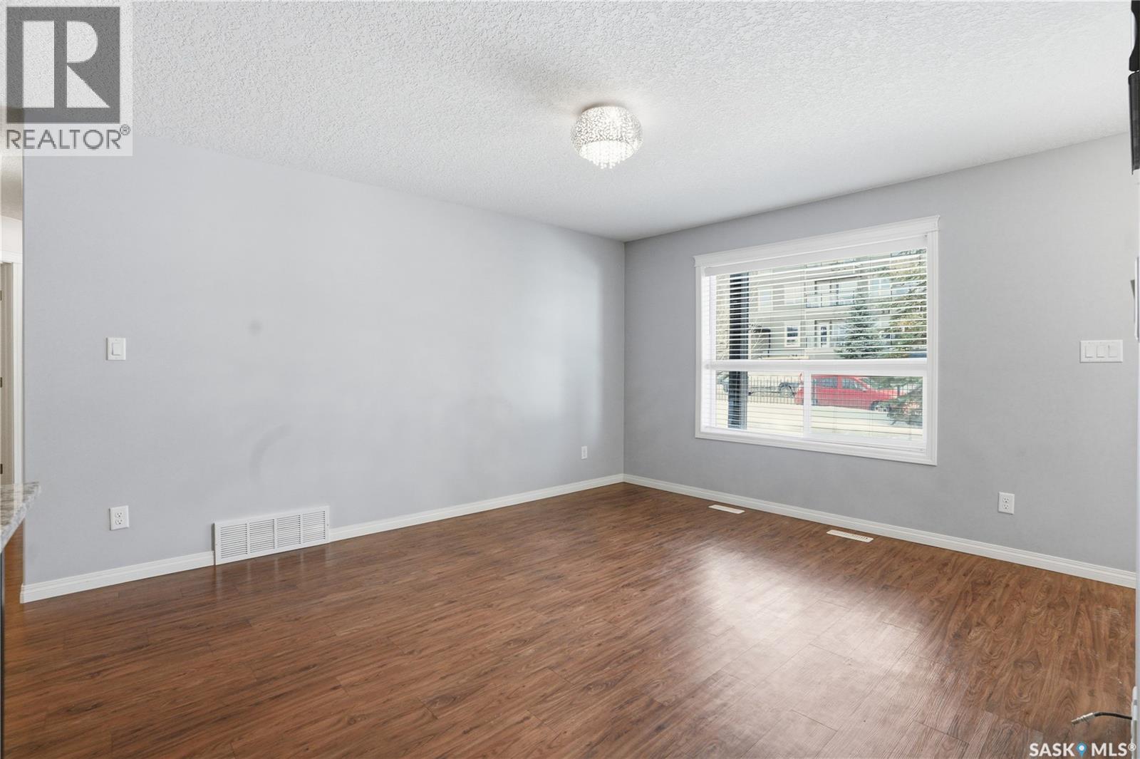 116 125 Willis Crescent, Saskatoon, Saskatchewan  S7T 0T1 - Photo 7 - SK026007