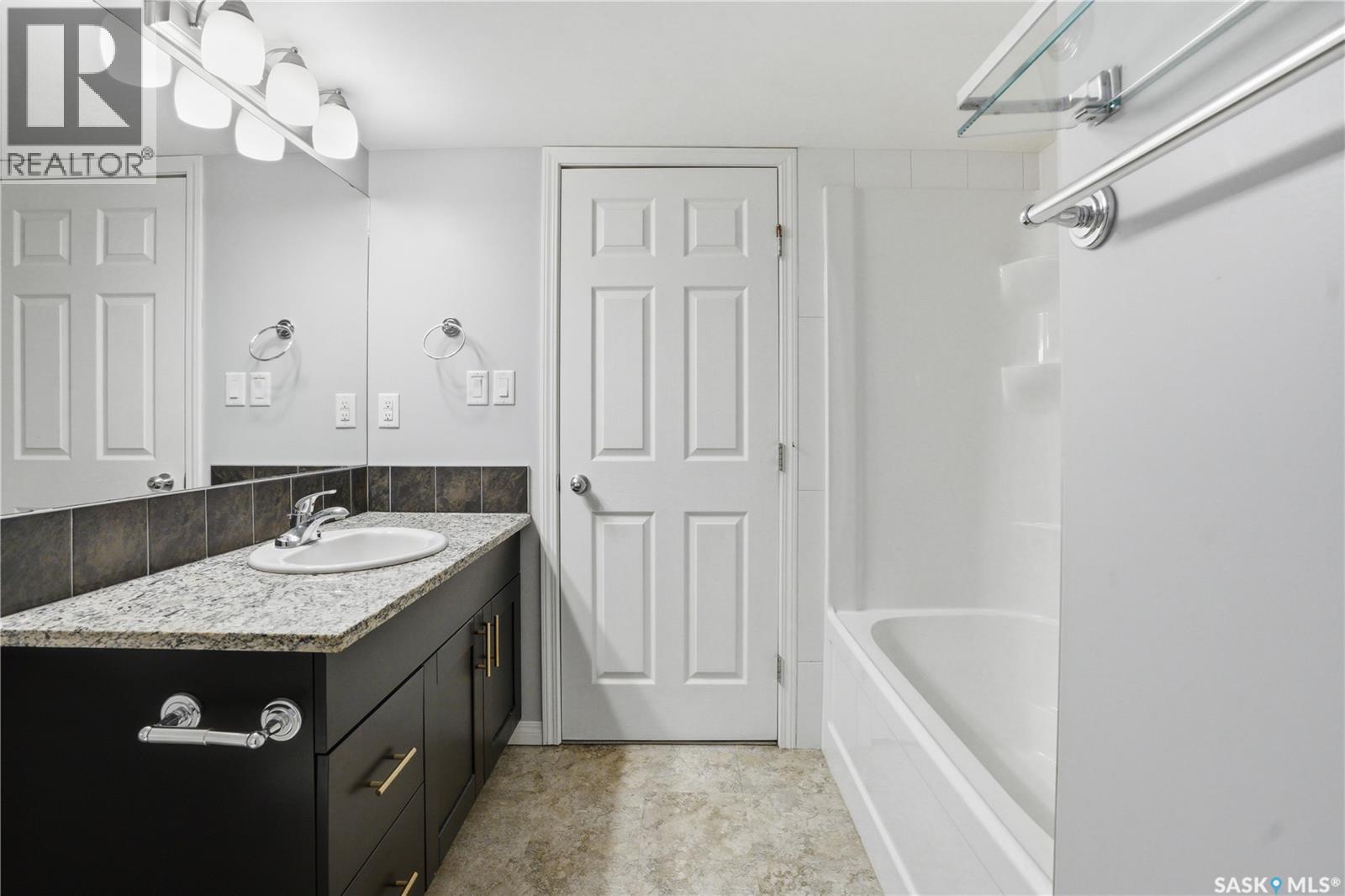 116 125 Willis Crescent, Saskatoon, Saskatchewan  S7T 0T1 - Photo 23 - SK026007