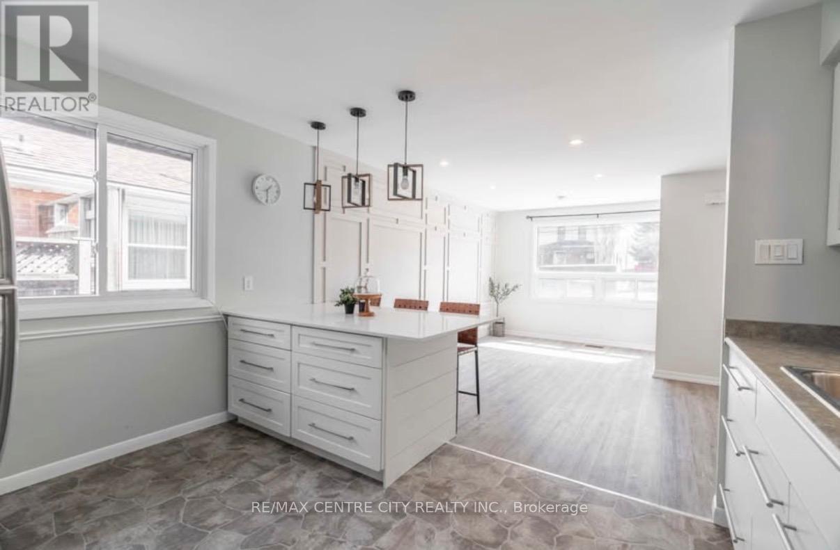 82 Emery Street W, London South, Ontario  N6J 1R8 - Photo 3 - X12791616