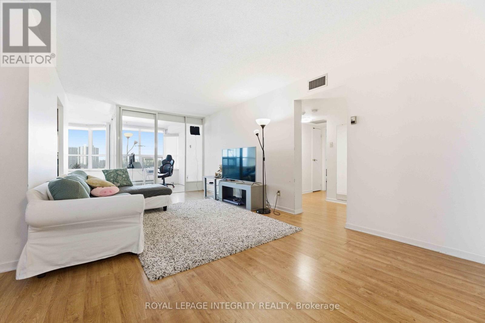 708 - 1500 Riverside Drive, Ottawa, Ontario  K1G 4J4 - Photo 7 - X12791618