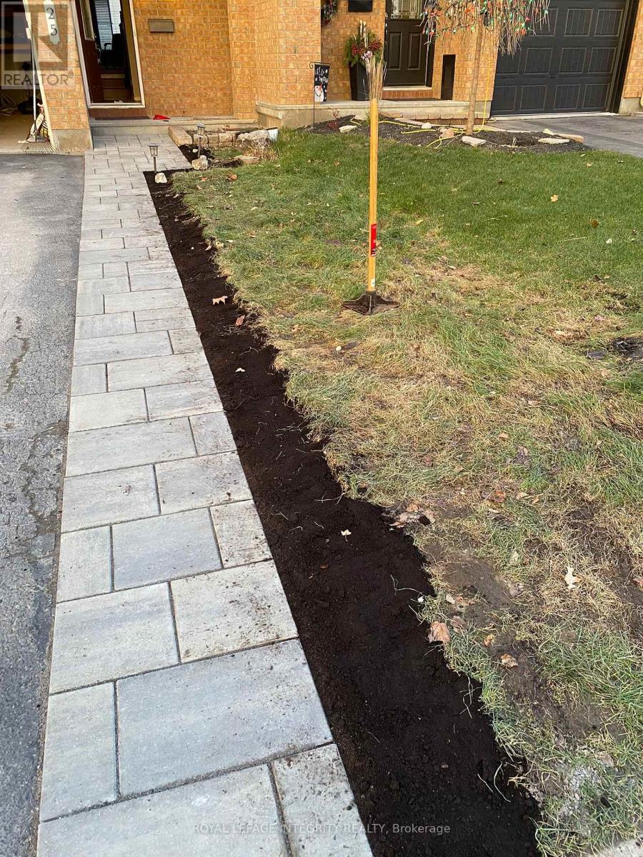 25 Southpointe Avenue, Ottawa, Ontario  K2J 4V4 - Photo 40 - X12791642