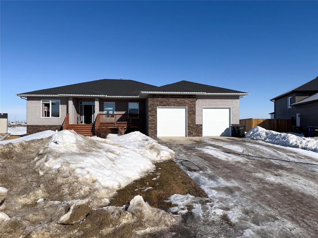 71 Evergreen Avenue, Mitchell, Manitoba  R5G 1H1 - Photo 1 - 202602772