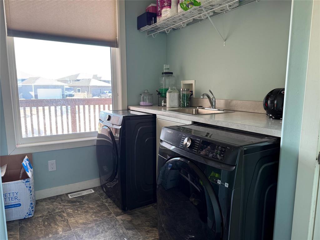 71 Evergreen Avenue, Mitchell, Manitoba  R5G 1H1 - Photo 13 - 202602772