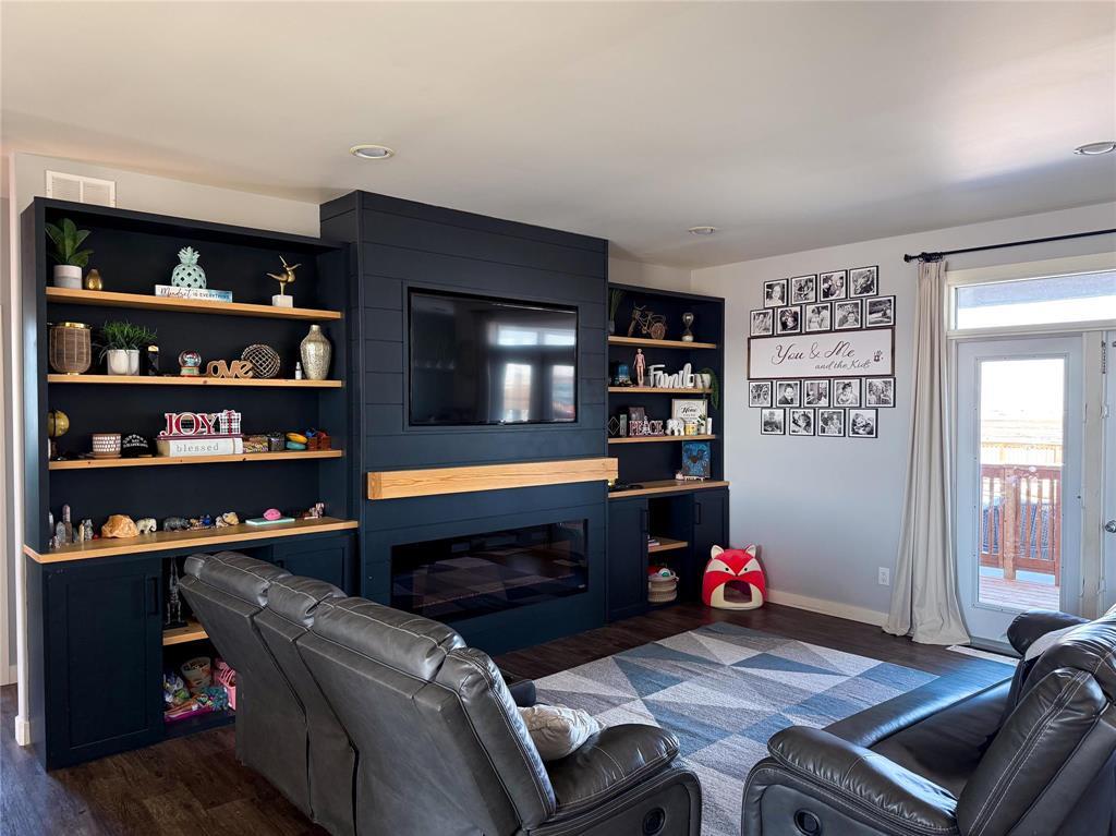 71 Evergreen Avenue, Mitchell, Manitoba  R5G 1H1 - Photo 2 - 202602772