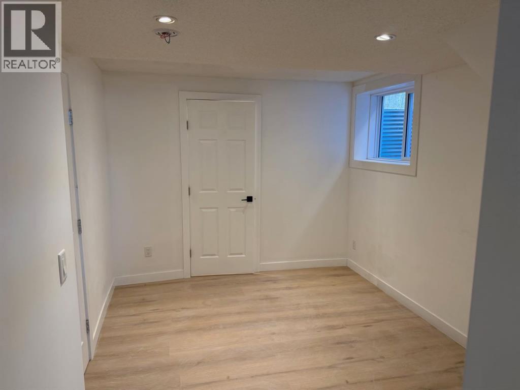 111 Macewan Glen Close Nw, Calgary, Alberta  T3K 2C2 - Photo 30 - A2273034