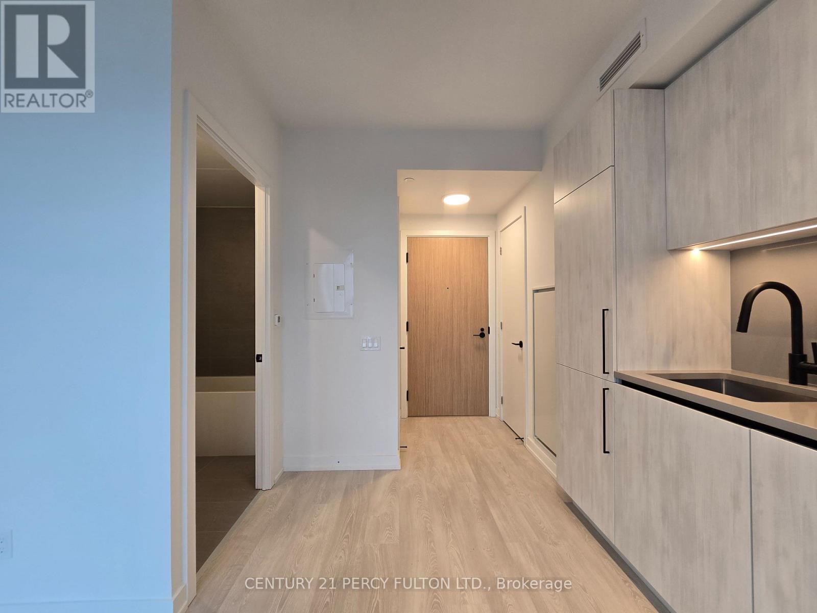 2410 - 35 Parliament Street, Toronto, Ontario  M5A 0Z5 - Photo 2 - C12791604